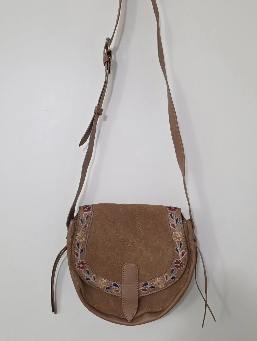American Eagle Suede Genuine Leather Floral Embroidered Saddle Crossbody Boho